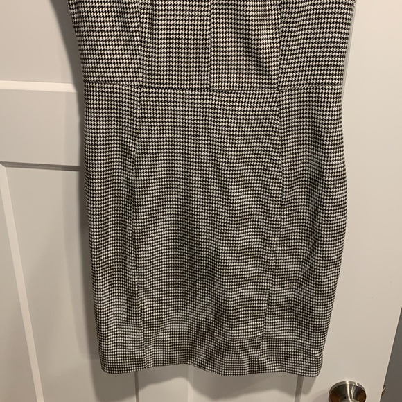 Dress - Picture 3 of 7